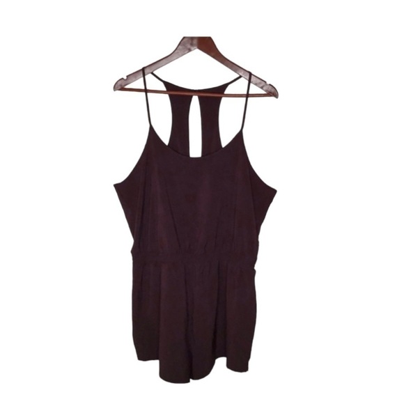 VICTORIA SECRET SPORT Keyhole Maroon Romper. - Picture 1 of 10